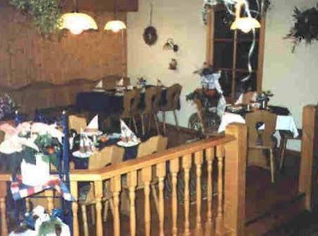 Hotel Restaurant Zur Krone 오베르술 외부 사진